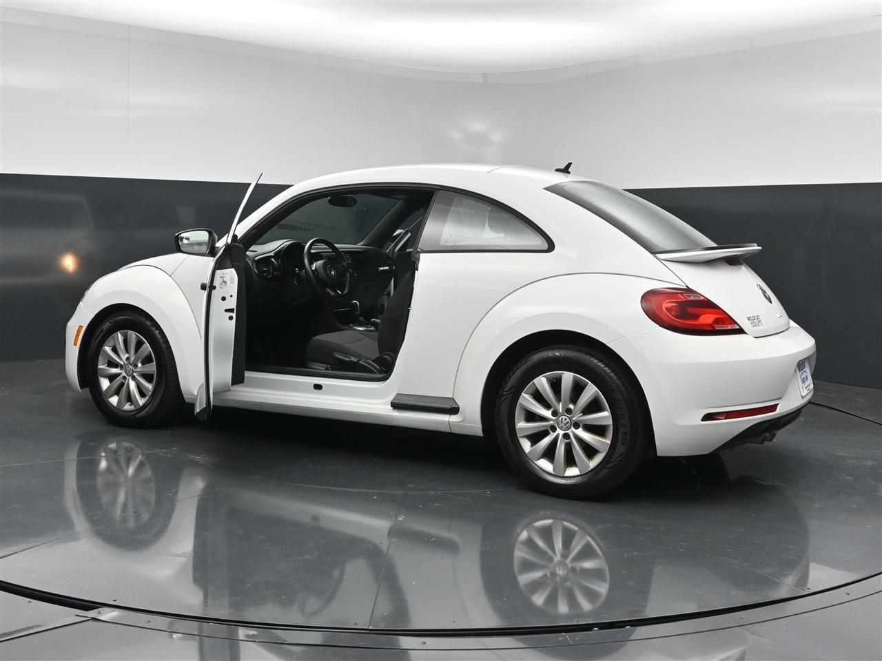 Volkswagen Beetle 2.0T S 2018