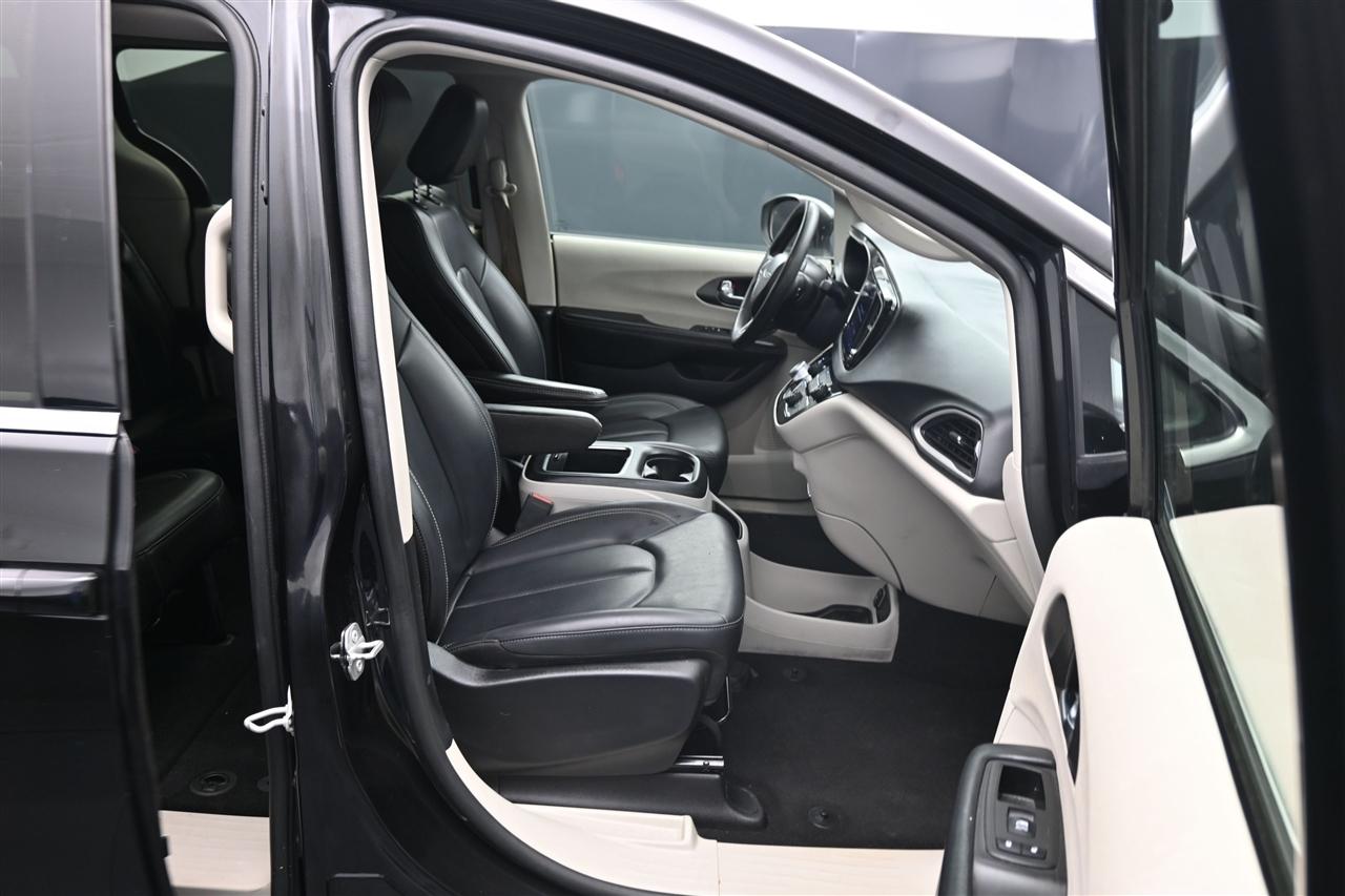 Chrysler Pacifica Touring L 2023