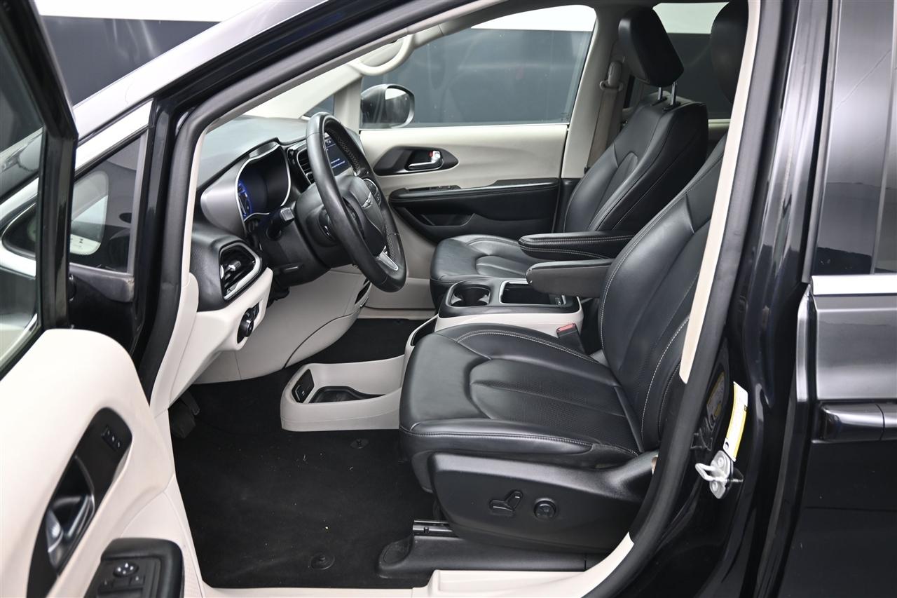 Chrysler Pacifica Touring L 2023
