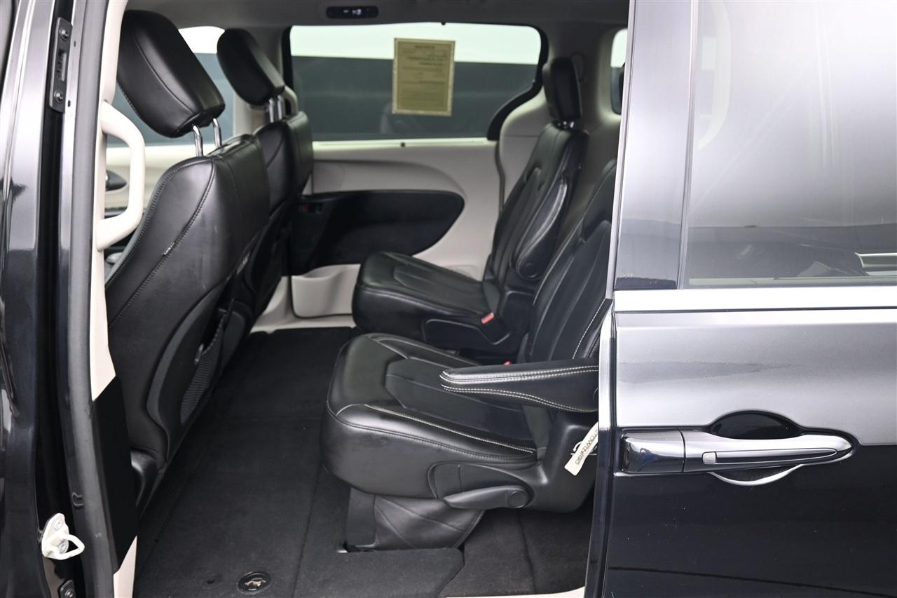 Chrysler Pacifica Touring L 2023
