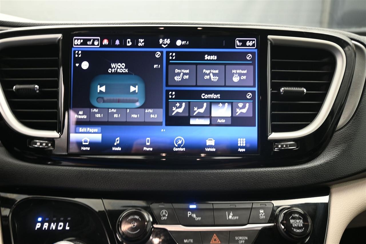 Chrysler Pacifica Touring L 2023