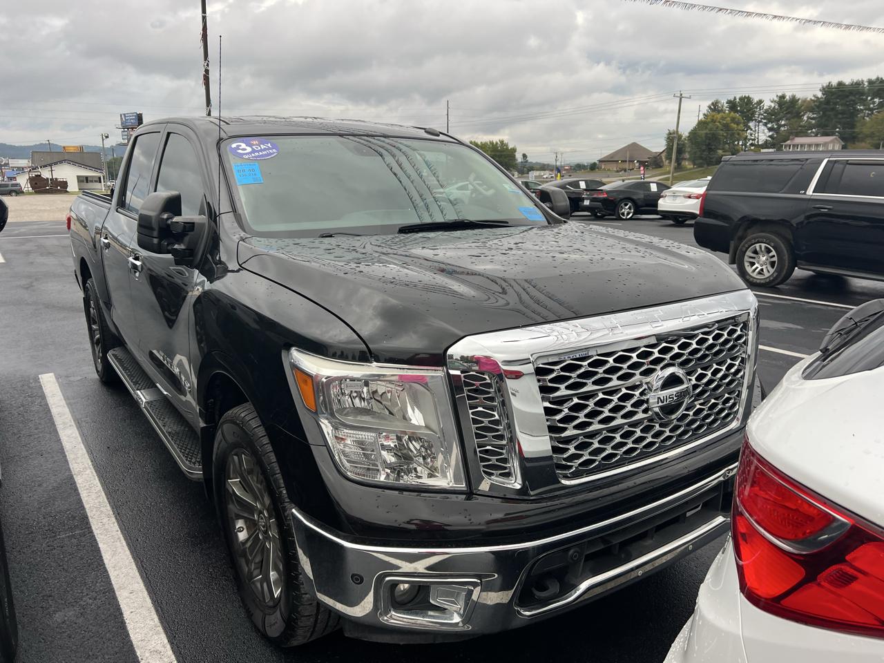 2018 Nissan Titan SV Crew Cab 4WD
