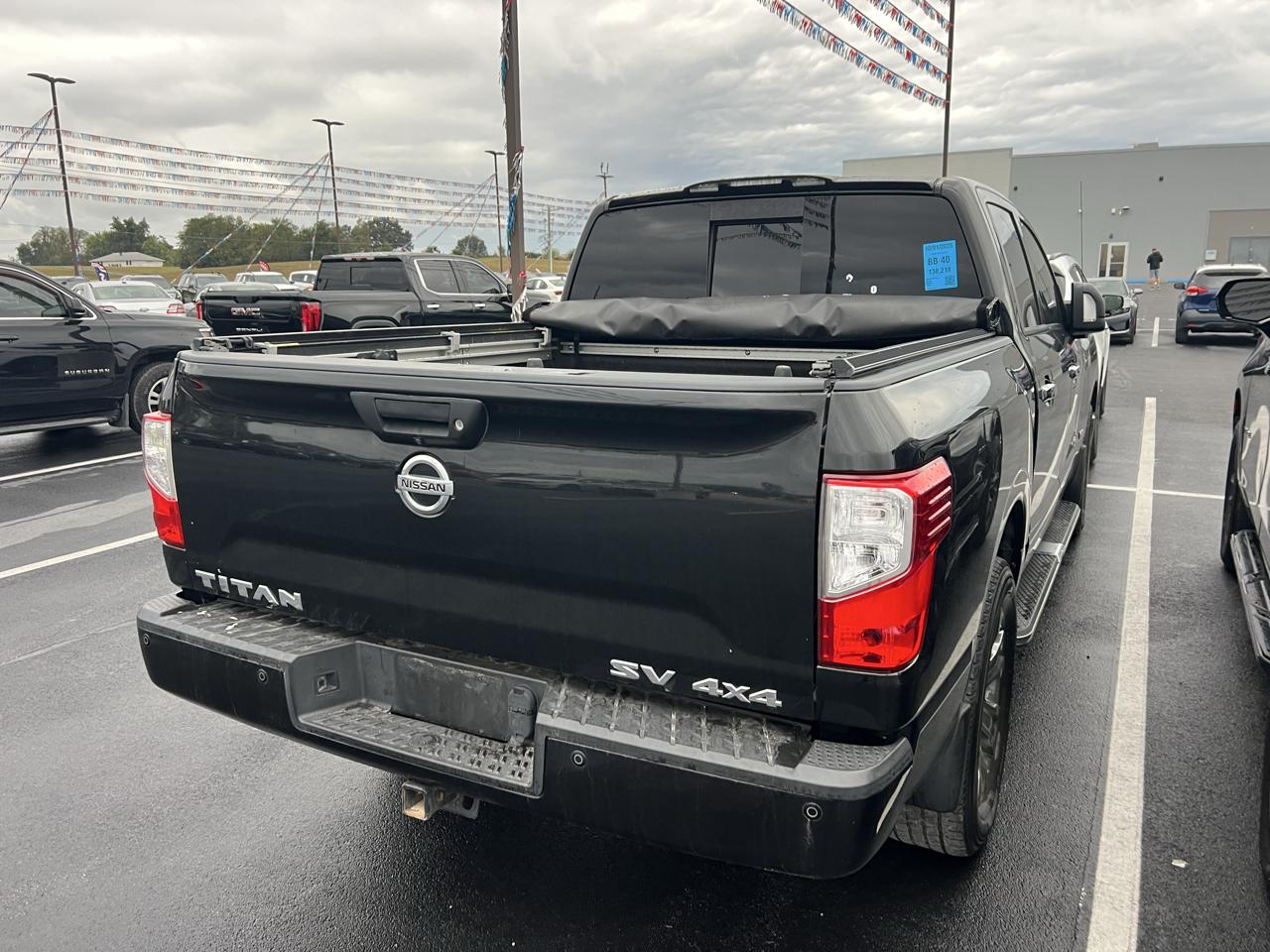 Nissan Titan SV Crew Cab 4WD 2018