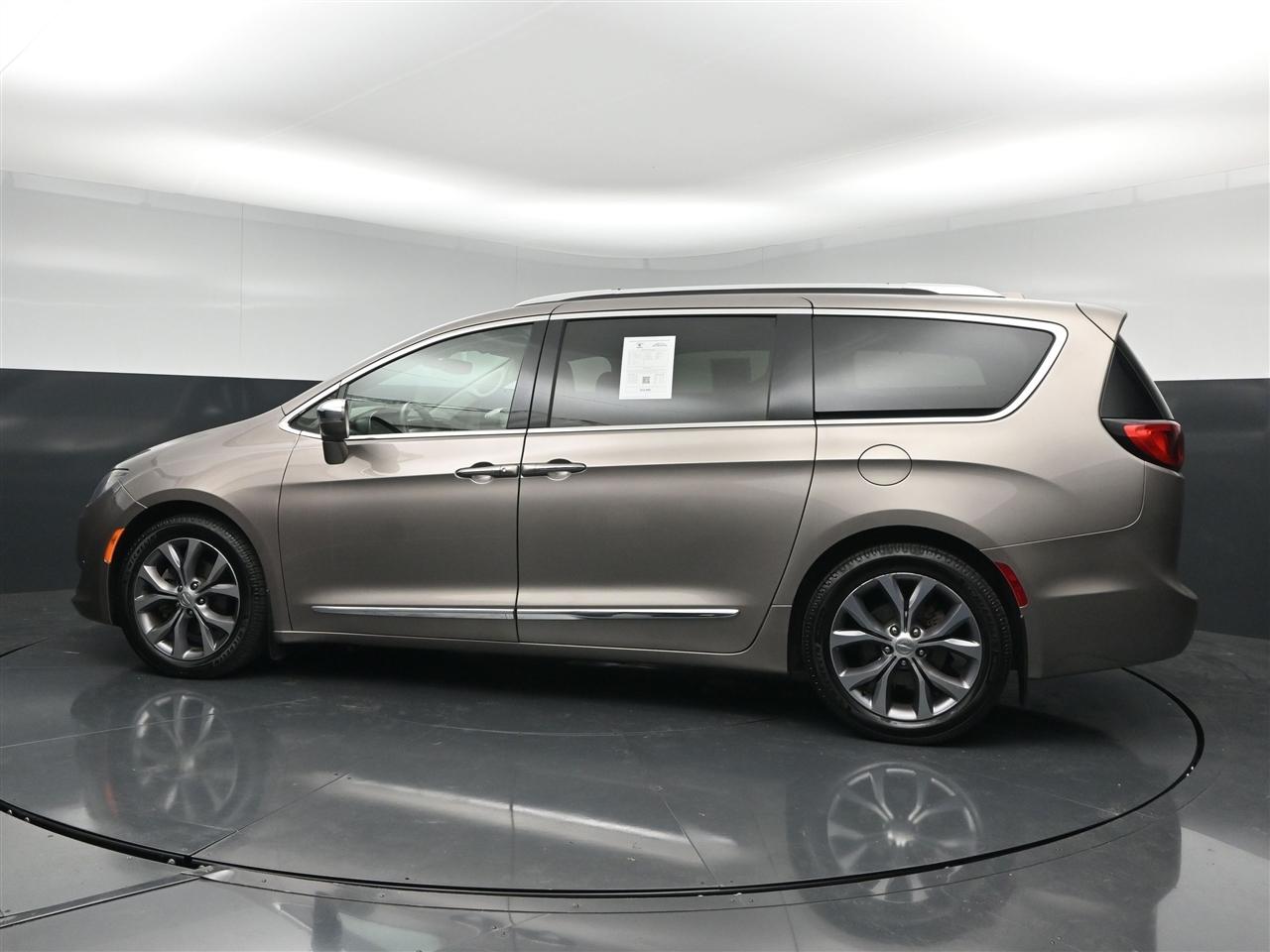 Chrysler Pacifica Limited 2018