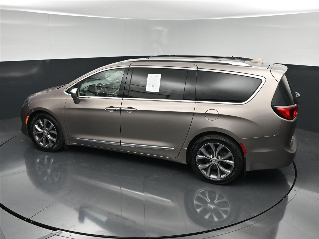 Chrysler Pacifica Limited 2018