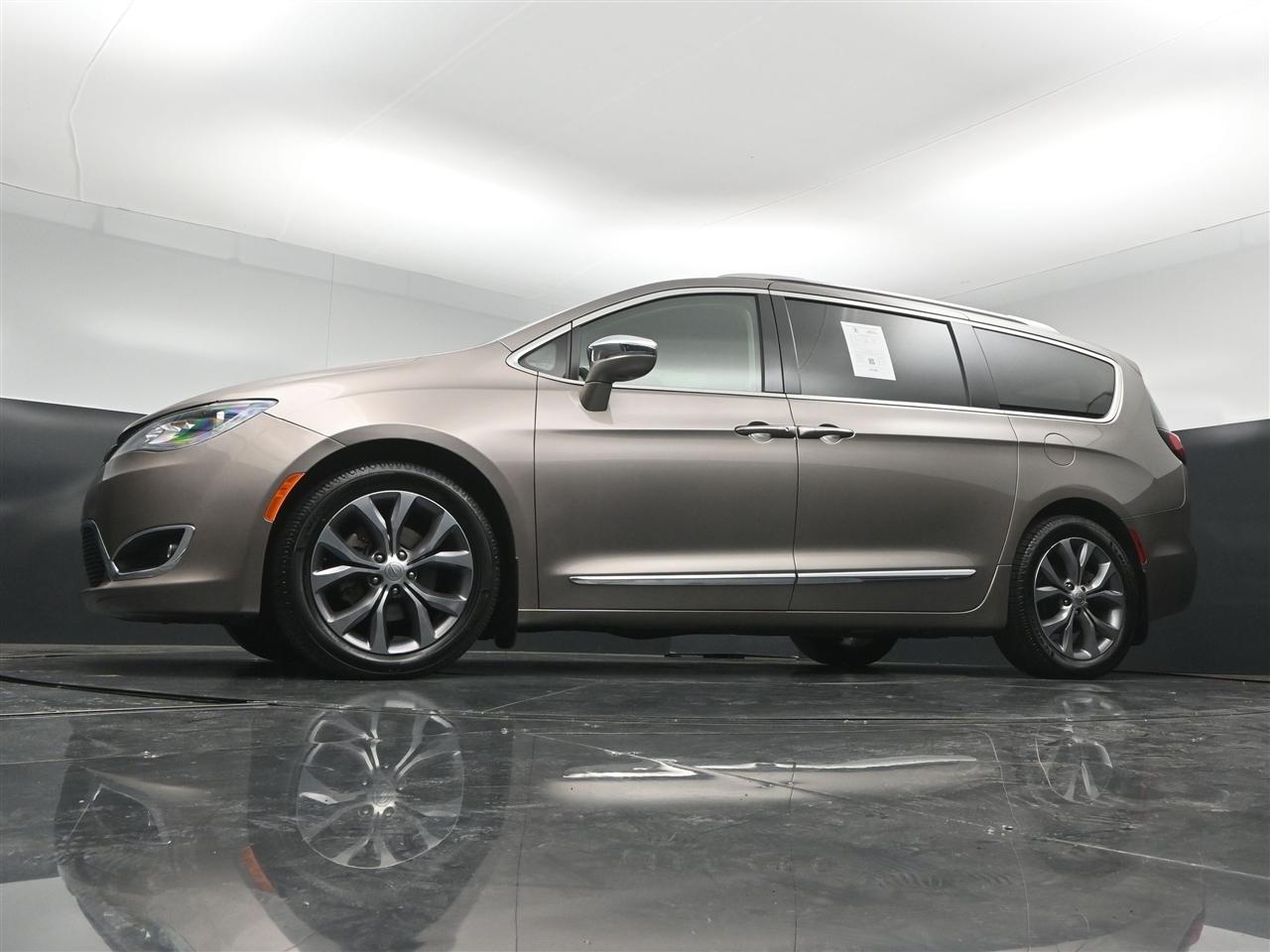 Chrysler Pacifica Limited 2018
