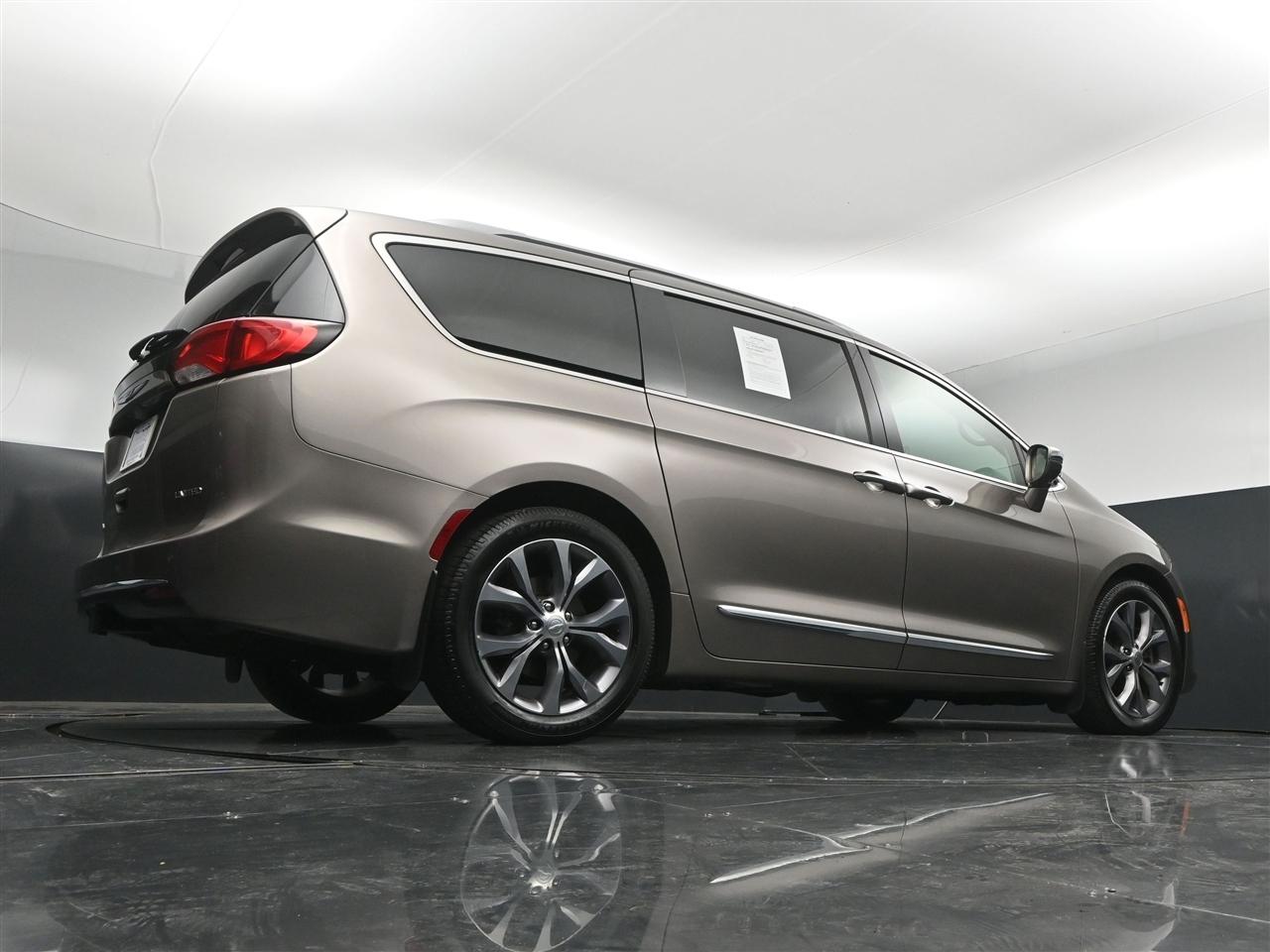 Chrysler Pacifica Limited 2018
