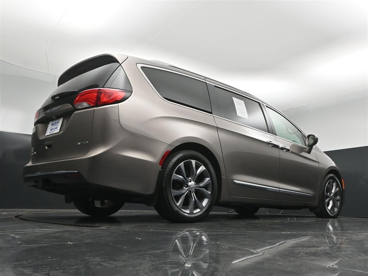 Chrysler Pacifica Limited 2018