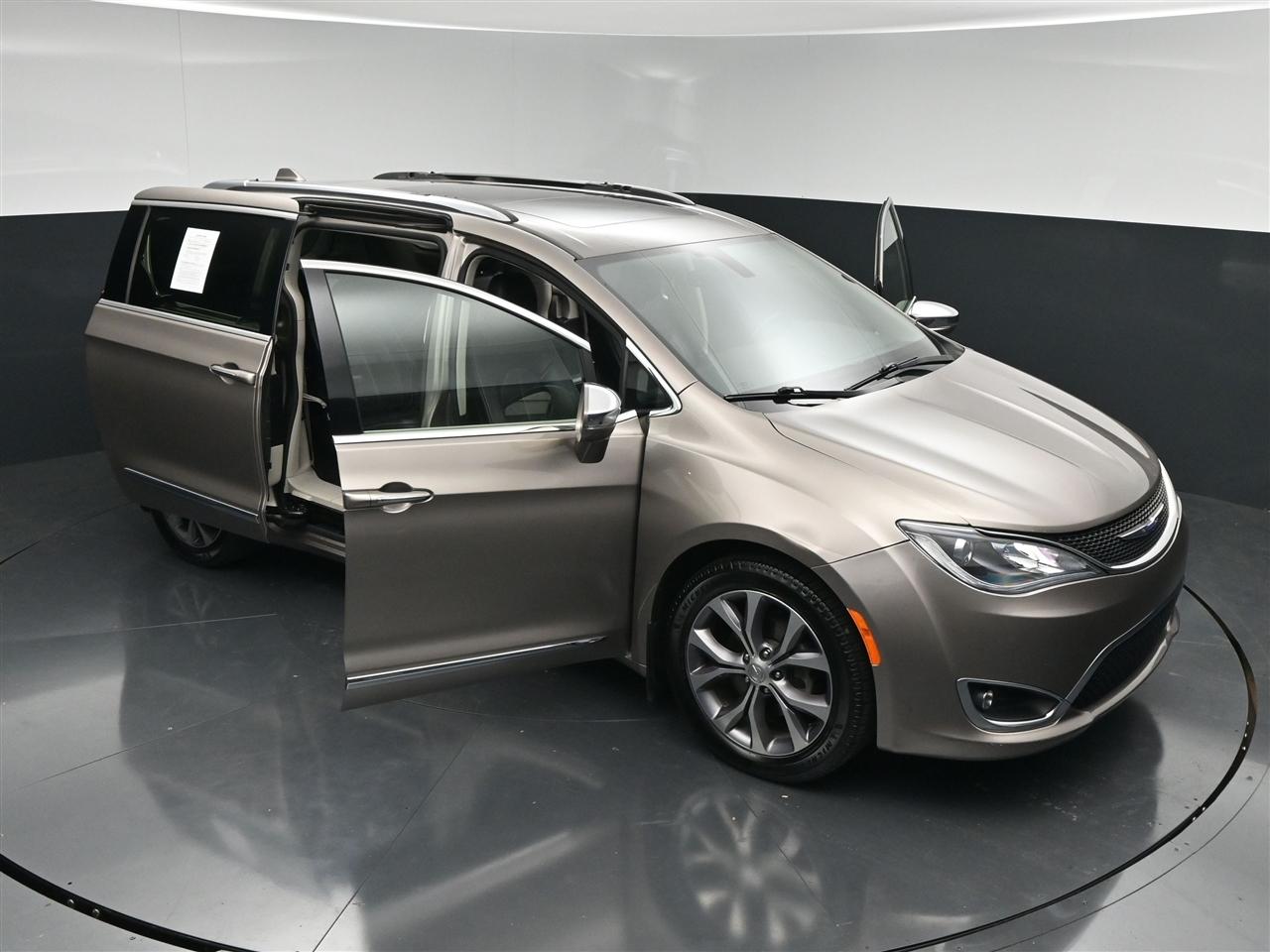 Chrysler Pacifica Limited 2018