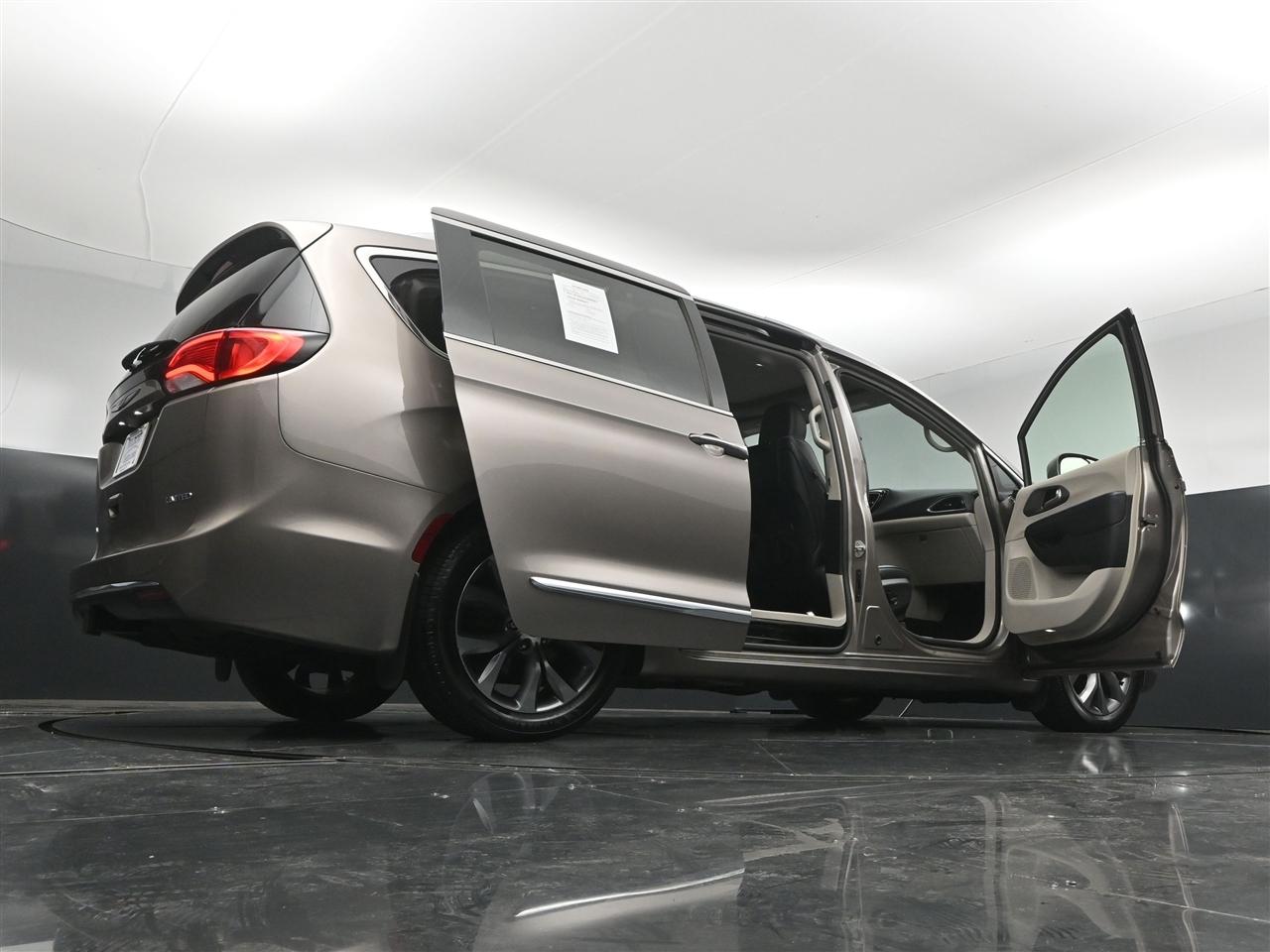 Chrysler Pacifica Limited 2018