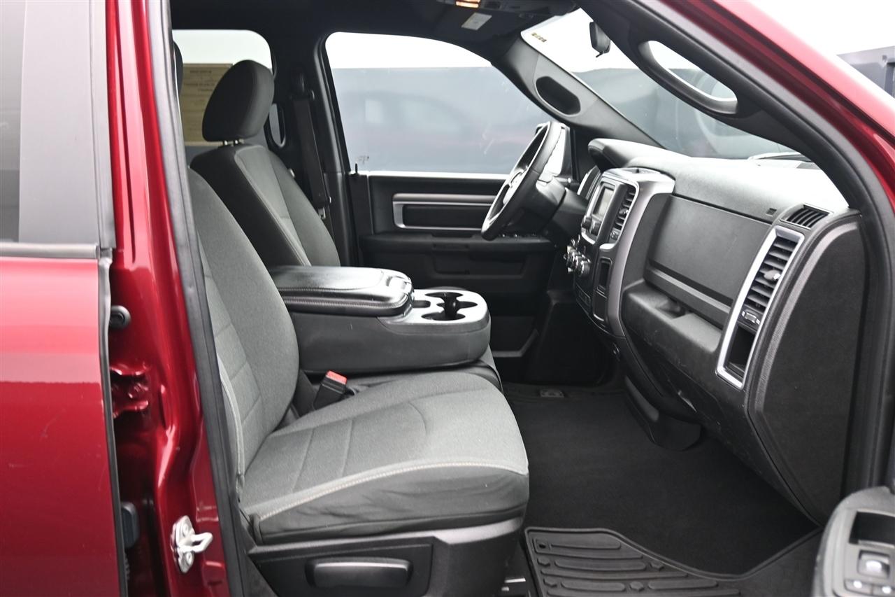 RAM 1500 SLT Quad Cab 4WD 2021