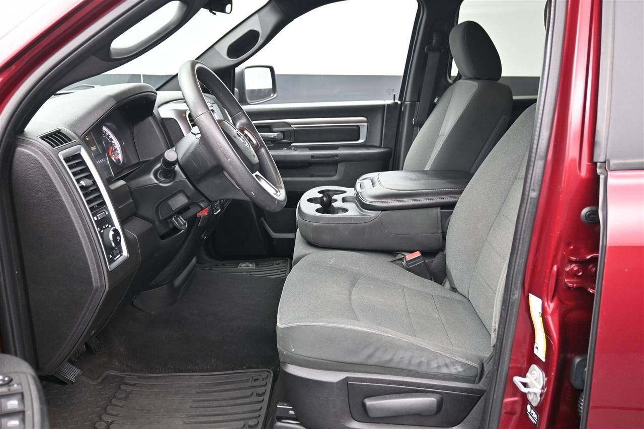 RAM 1500 SLT Quad Cab 4WD 2021