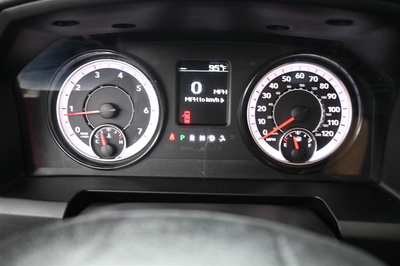 RAM 1500 SLT Quad Cab 4WD 2021