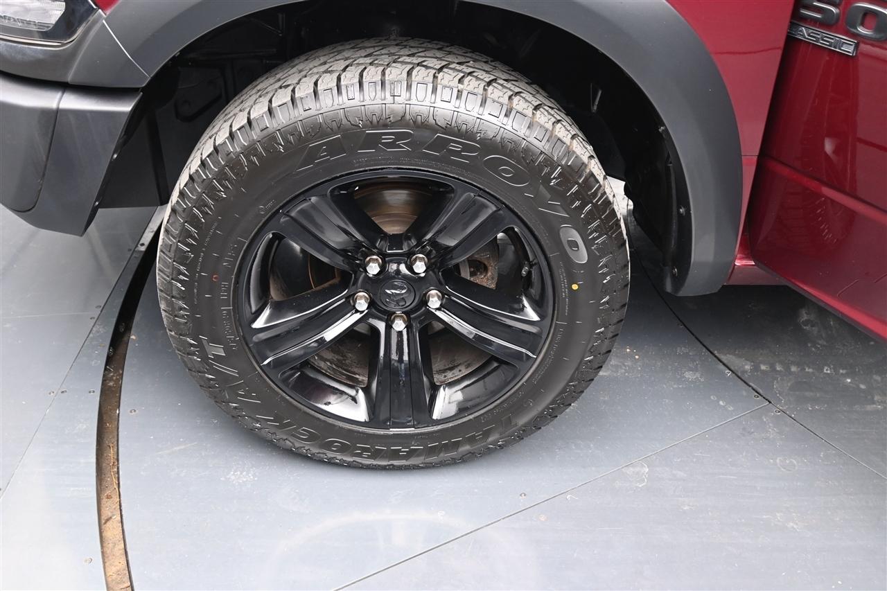 RAM 1500 SLT Quad Cab 4WD 2021