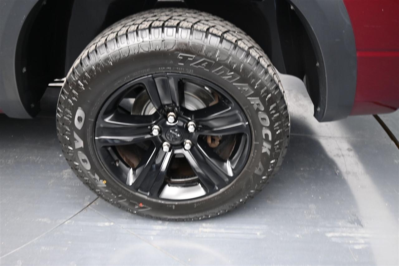 RAM 1500 SLT Quad Cab 4WD 2021