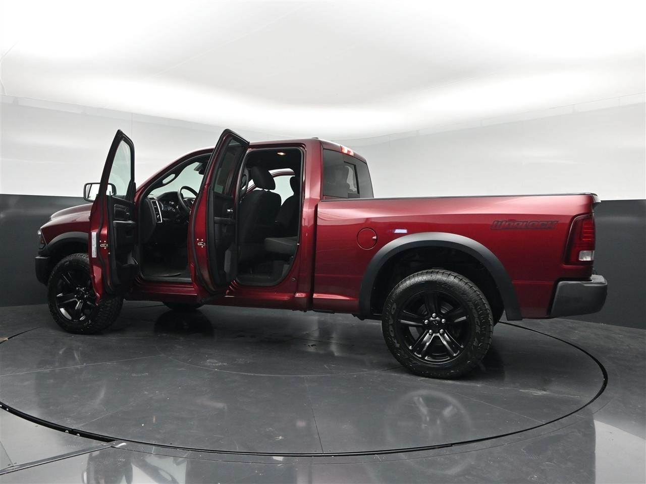 RAM 1500 SLT Quad Cab 4WD 2021
