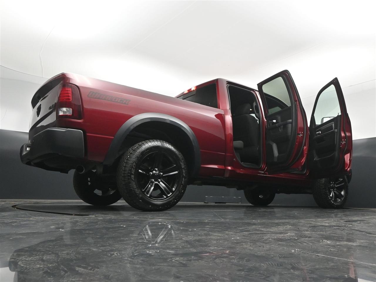 RAM 1500 SLT Quad Cab 4WD 2021