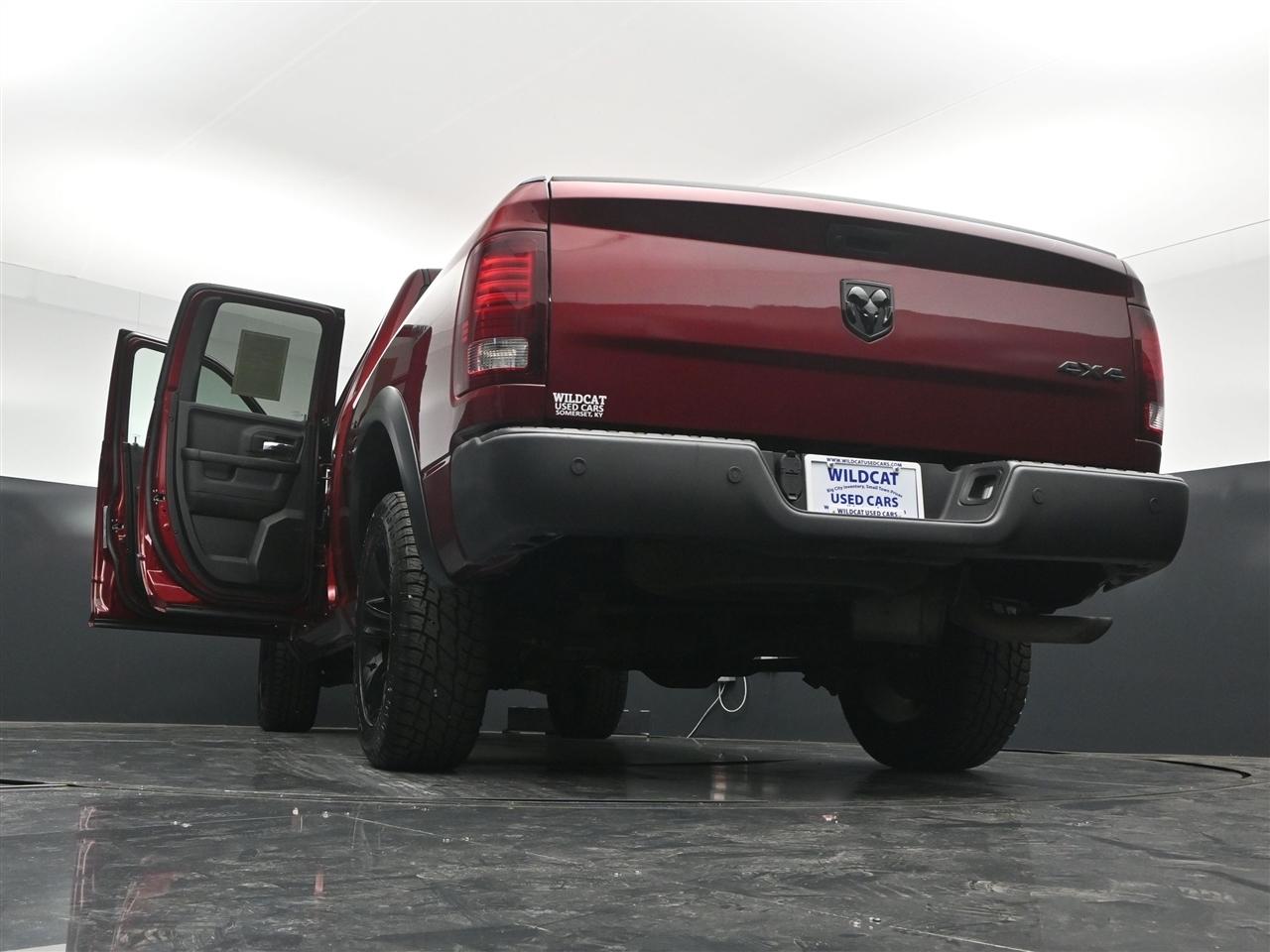 RAM 1500 SLT Quad Cab 4WD 2021