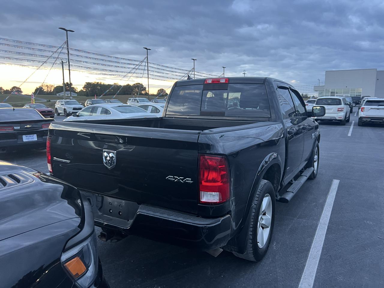 RAM 1500 SLT Crew Cab SWB 4WD 2015