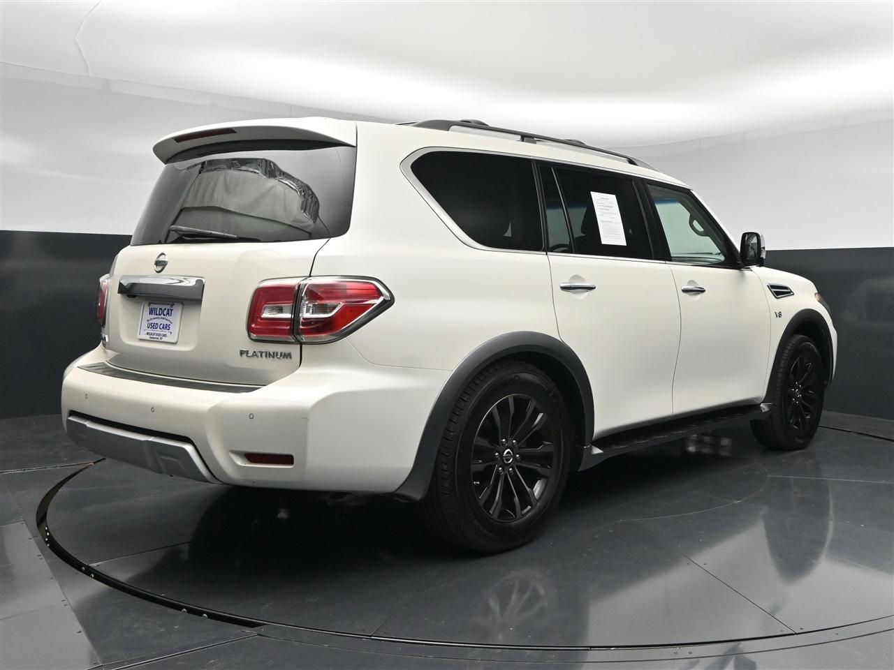 Nissan Armada Platinum AWD 2017
