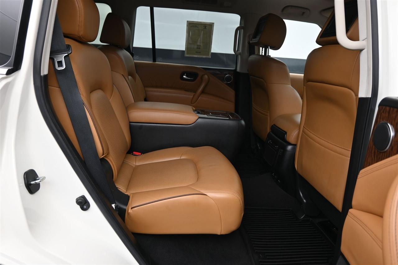 Nissan Armada Platinum AWD 2017