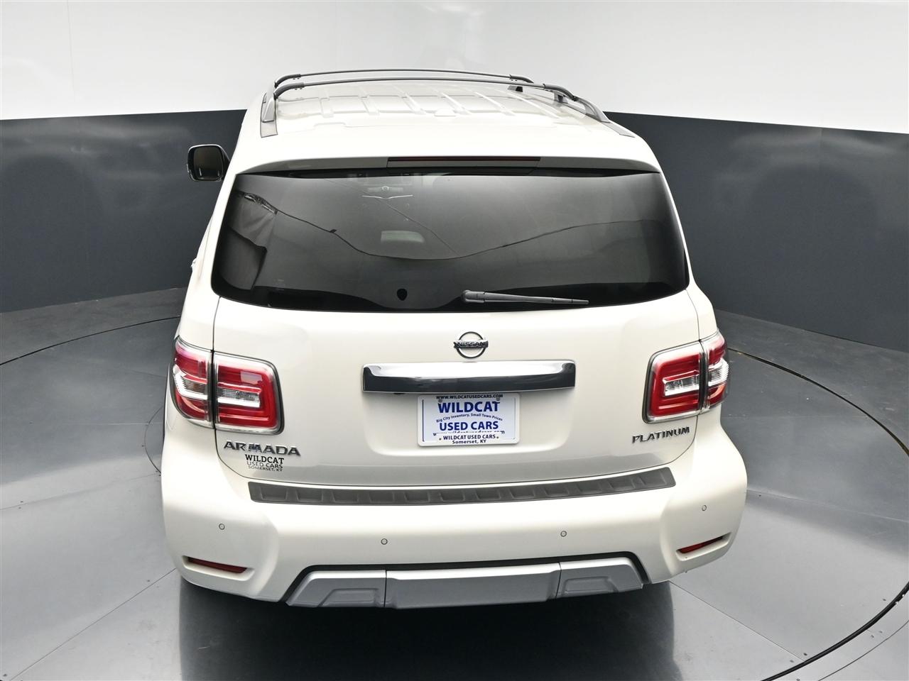 Nissan Armada Platinum AWD 2017