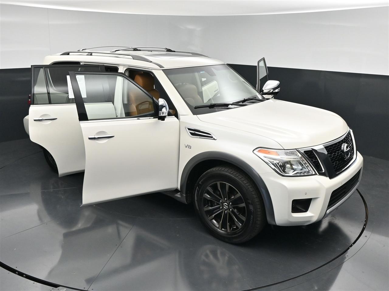 Nissan Armada Platinum AWD 2017