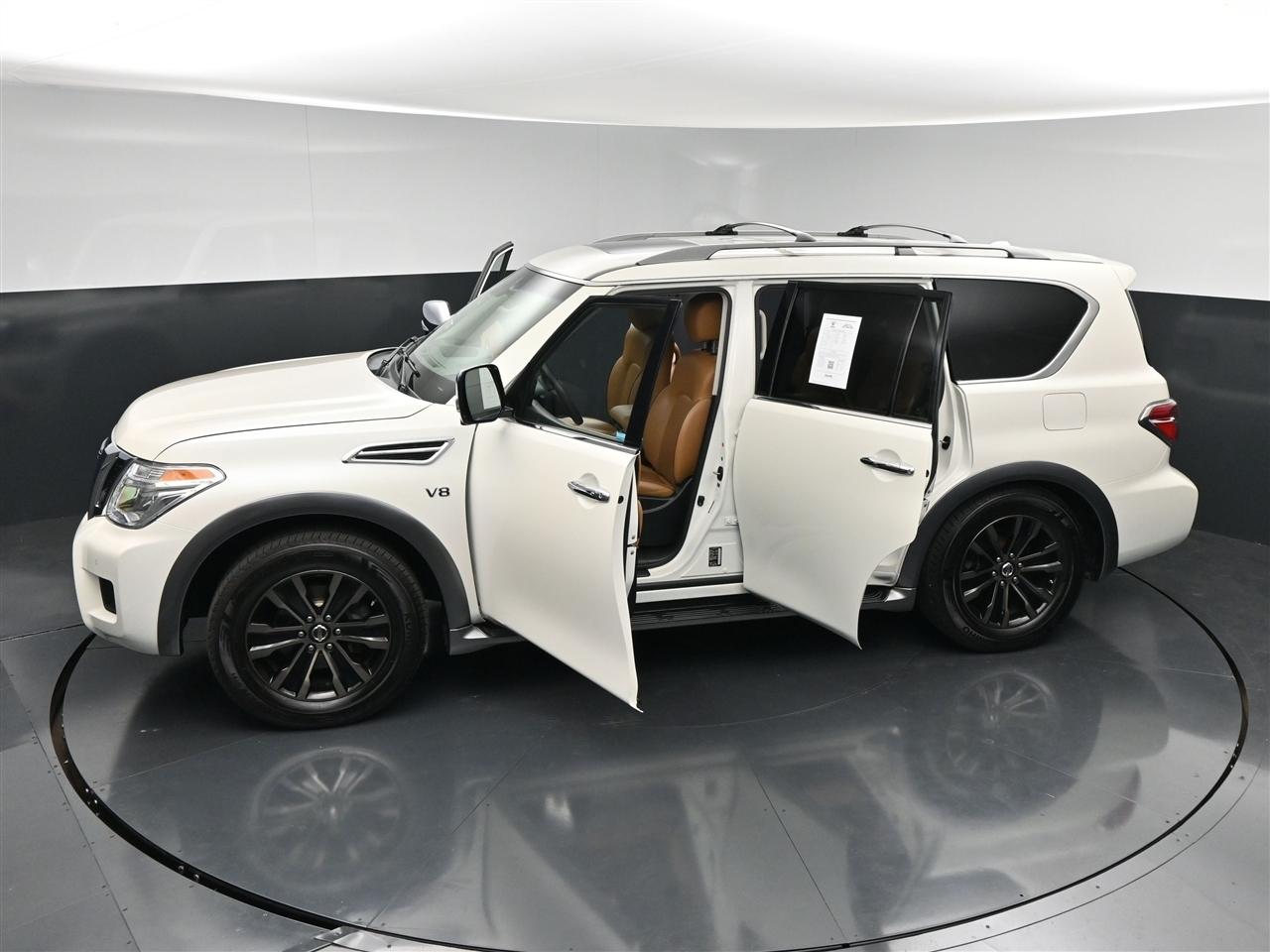 Nissan Armada Platinum AWD 2017