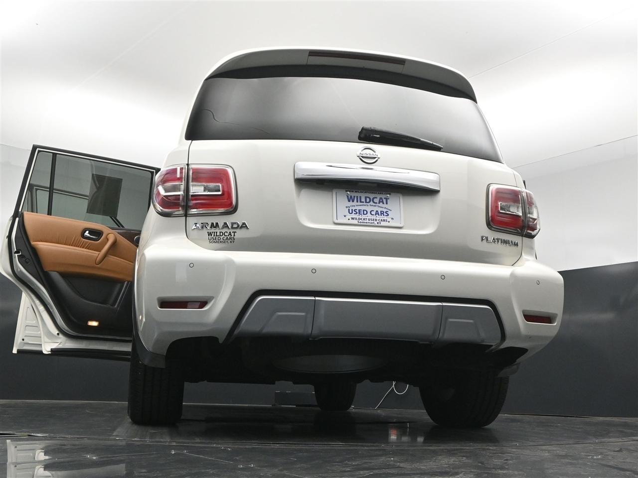 Nissan Armada Platinum AWD 2017