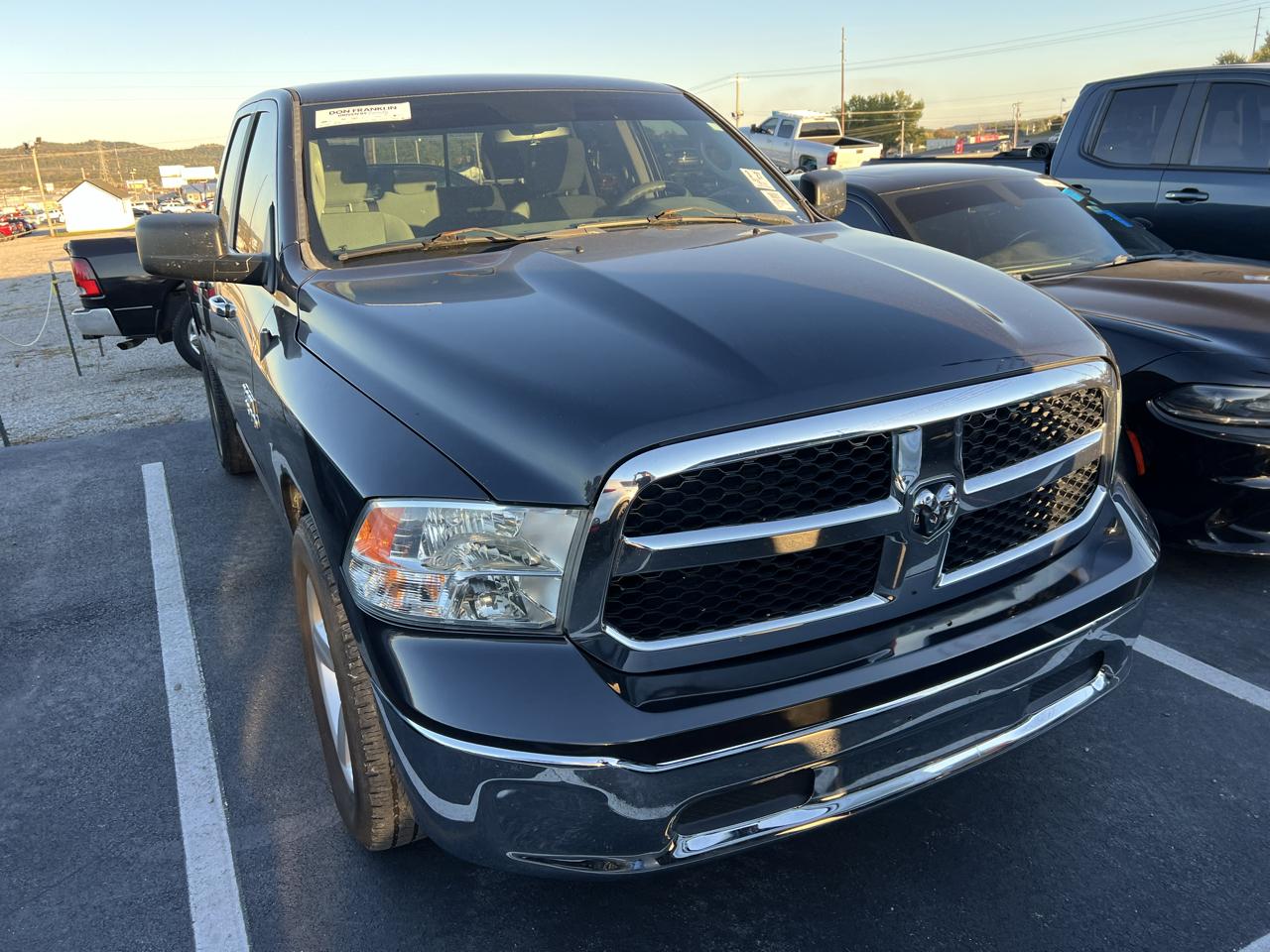 RAM 1500 SLT Quad Cab 2WD 2016
