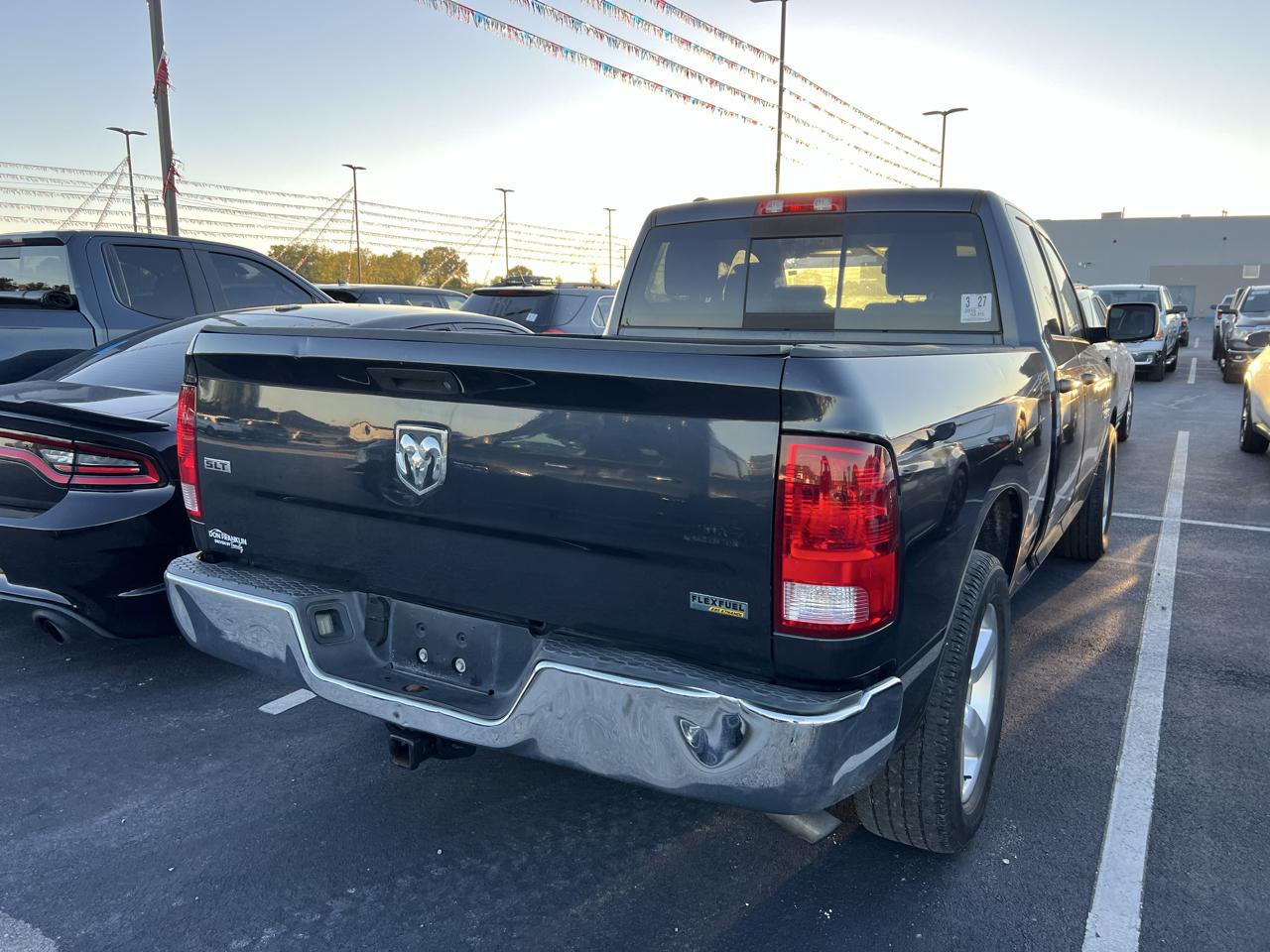 RAM 1500 SLT Quad Cab 2WD 2016