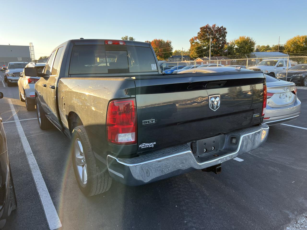 RAM 1500 SLT Quad Cab 2WD 2016