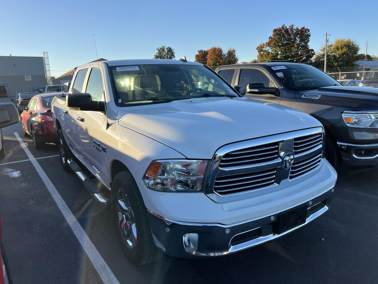 RAM 1500 SLT Crew Cab SWB 4WD 2017