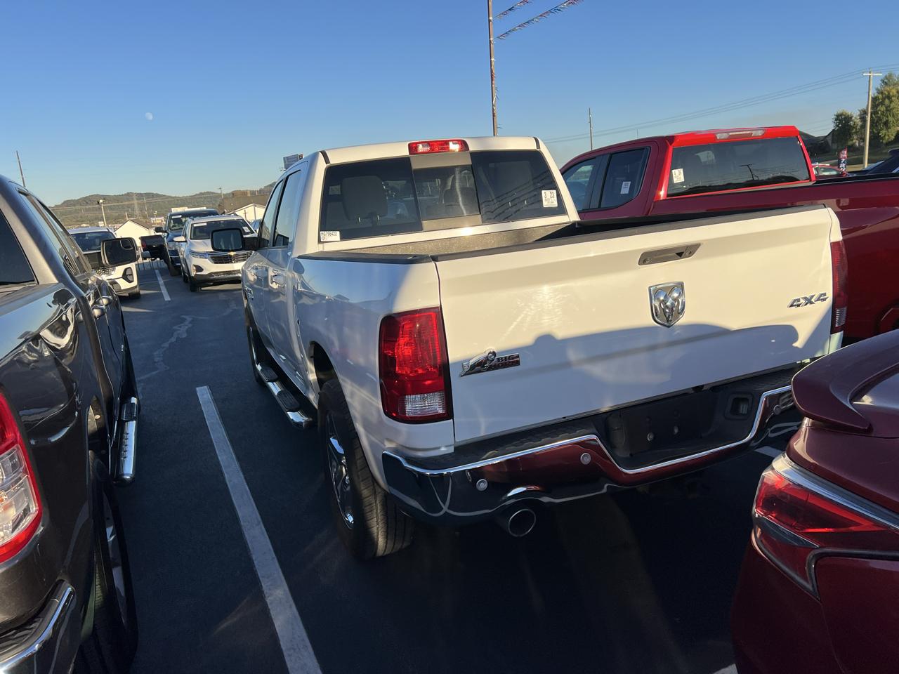 RAM 1500 SLT Crew Cab SWB 4WD 2017