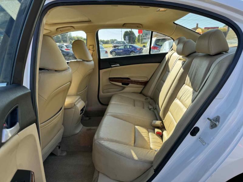 Honda Accord EX-L V6 Sedan AT 2012