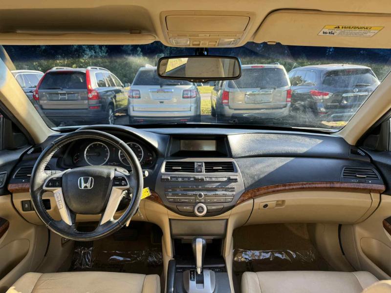 Honda Accord EX-L V6 Sedan AT 2012