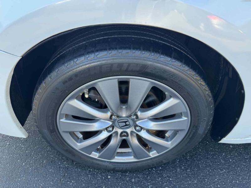 Honda Accord EX-L V6 Sedan AT 2012