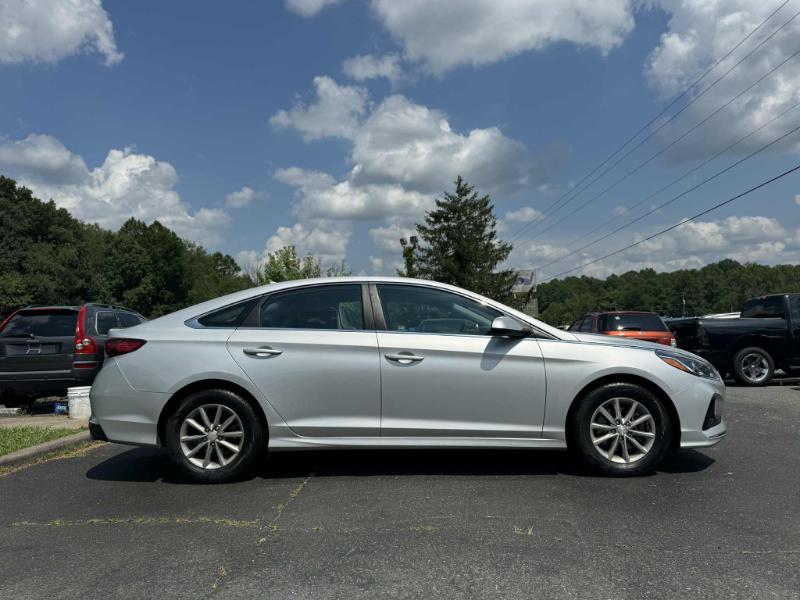 2019 Hyundai Sonata SE photo 4