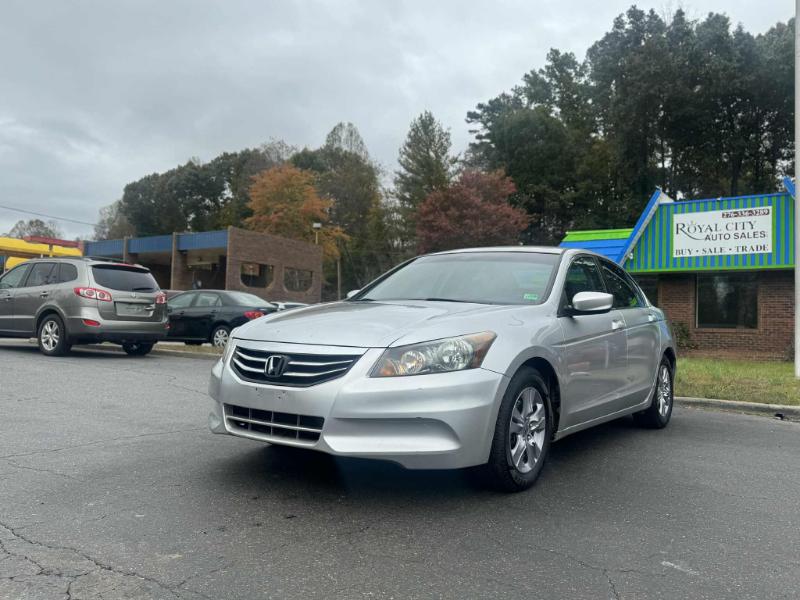 Honda Accord SE Sedan AT 2011