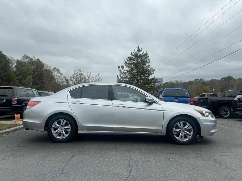 Honda Accord SE Sedan AT 2011