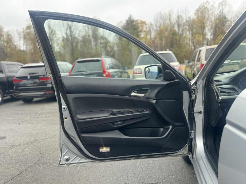 Honda Accord SE Sedan AT 2011