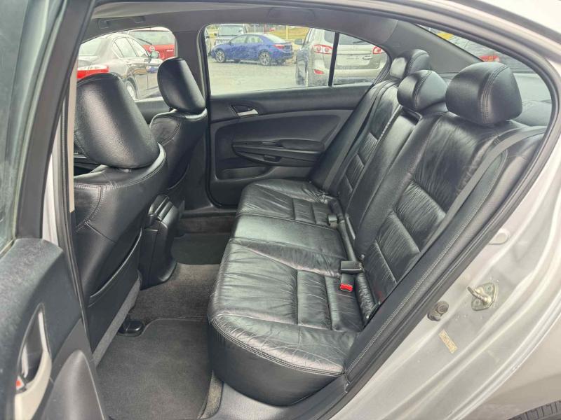 Honda Accord SE Sedan AT 2011