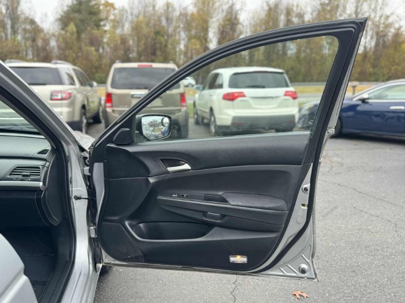 Honda Accord SE Sedan AT 2011