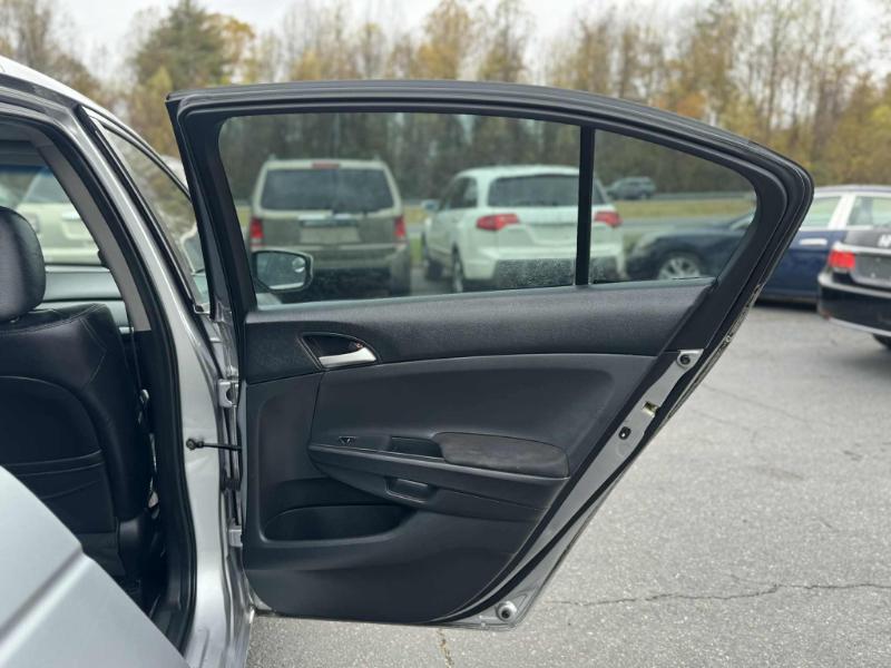 Honda Accord SE Sedan AT 2011