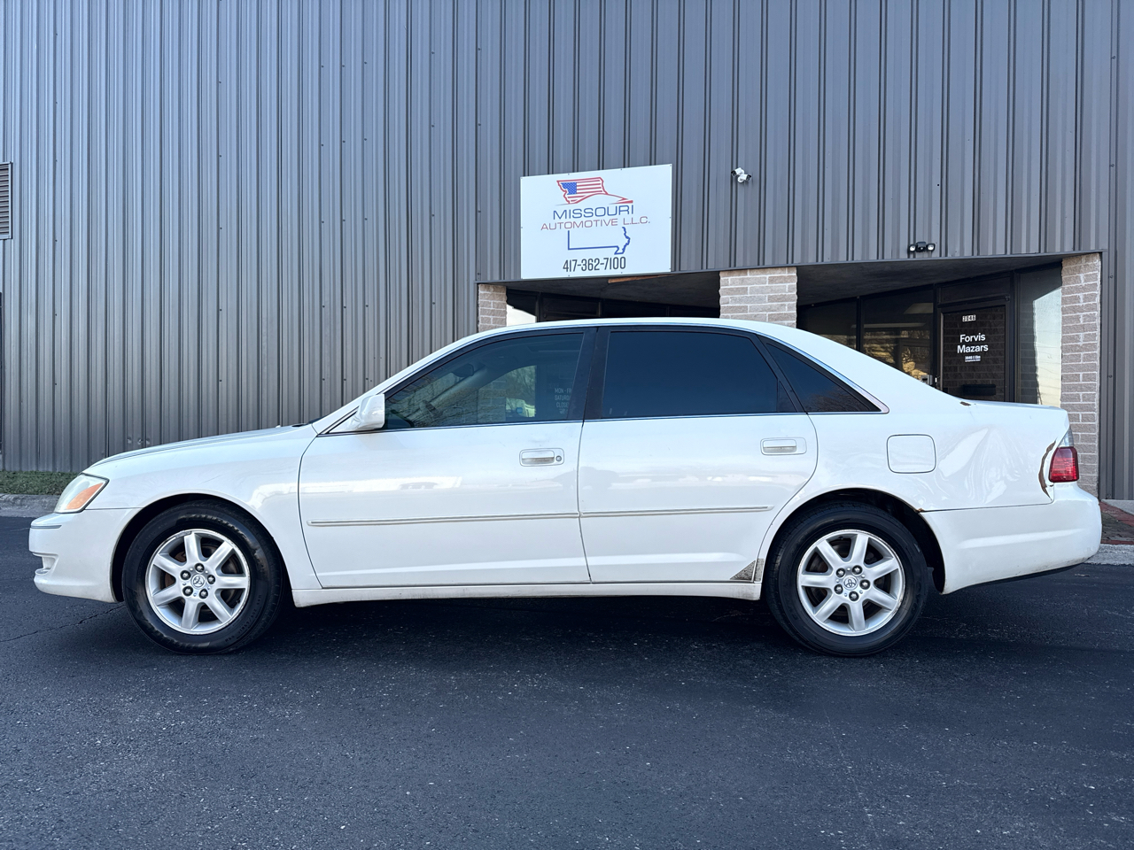 Toyota Avalon XL 2003