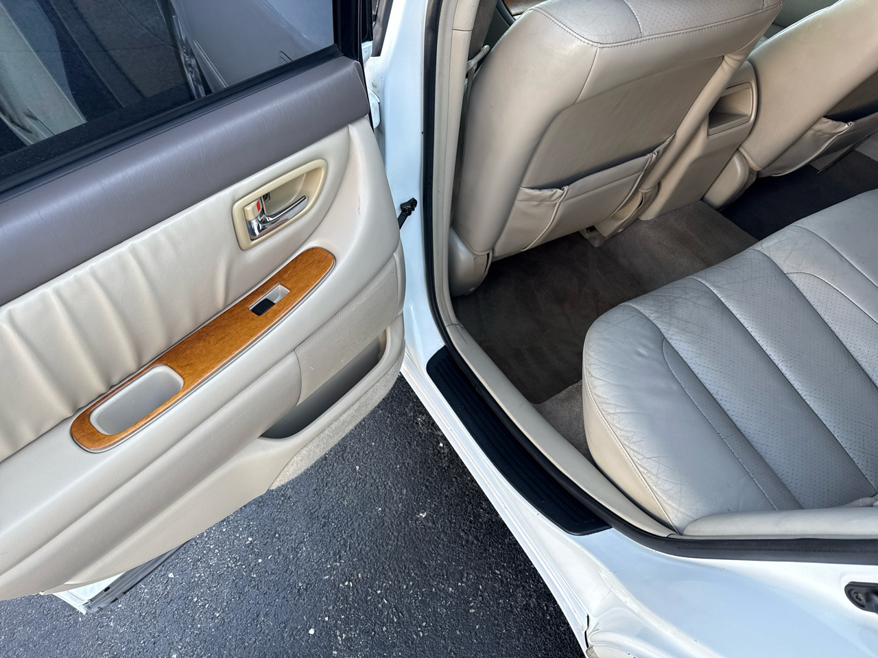 Toyota Avalon XL 2003