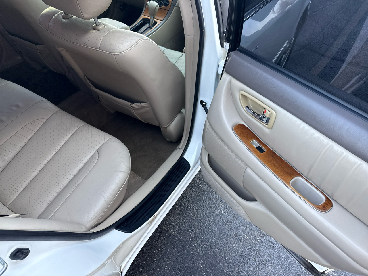 Toyota Avalon XL 2003