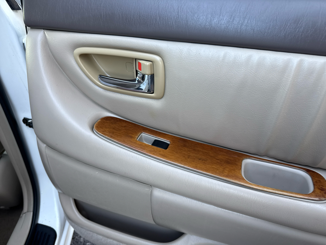 Toyota Avalon XL 2003