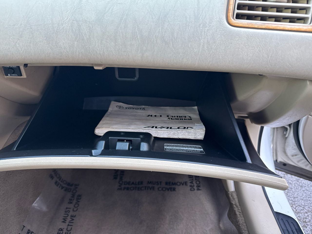 Toyota Avalon XL 2003