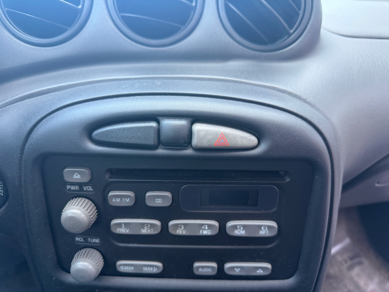 Pontiac Grand Am SE Sedan 2005